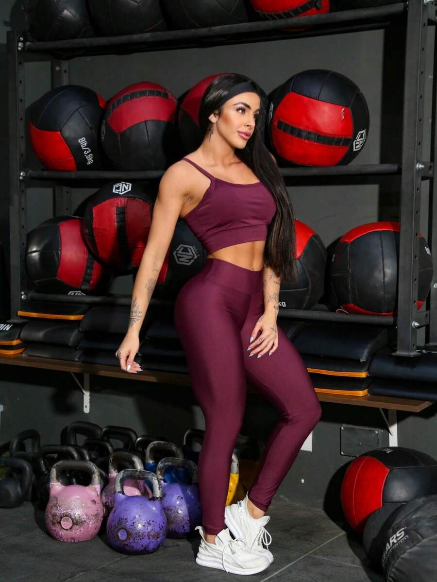 Conjunto Fitness Feminino com Top e Legging para Treino