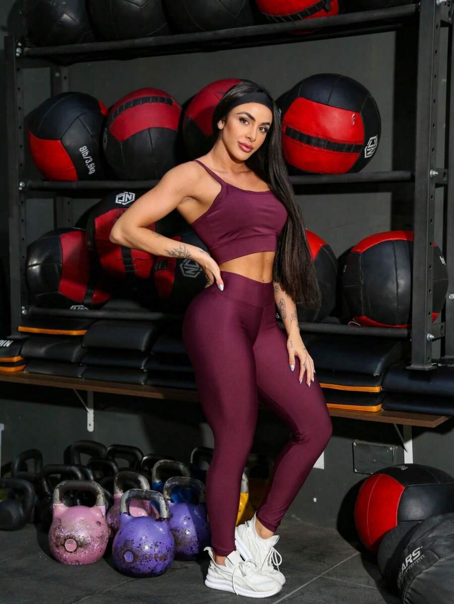 Conjunto Fitness Feminino com Top e Legging para Treino