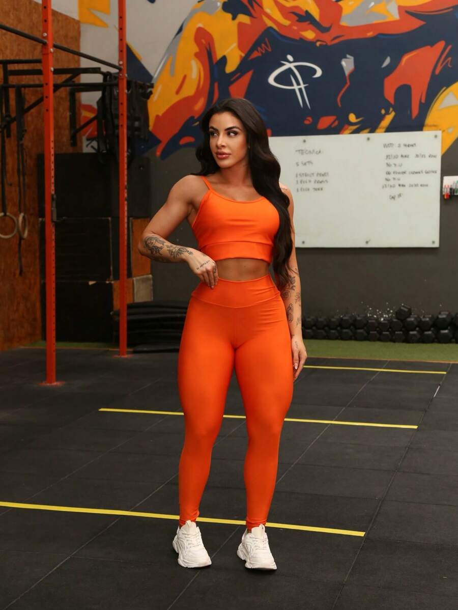 Conjunto Fitness Feminino com Top e Legging para Treino