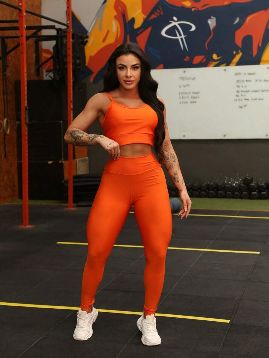 Conjunto Fitness Feminino com Top e Legging para Treino