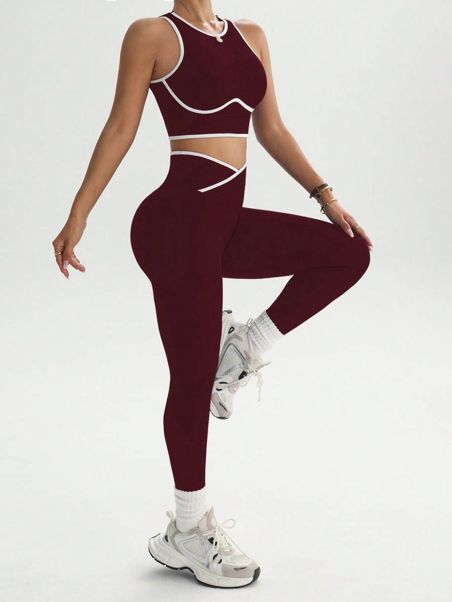 Conjunto Fitness Feminino para Yoga com Regata e Legging Sem Costura