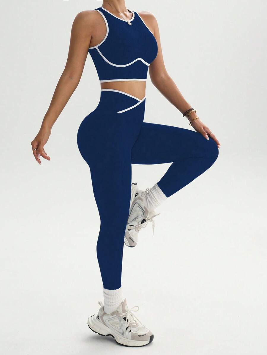Conjunto Fitness Feminino para Yoga com Regata e Legging Sem Costura