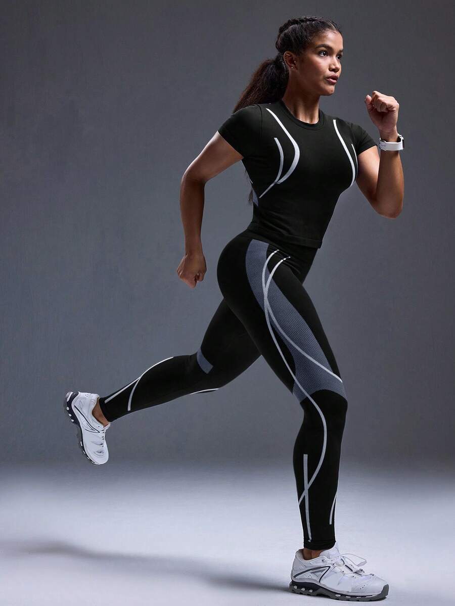 Legging Fitness Feminina Sem Costura com Listras Contrastantes