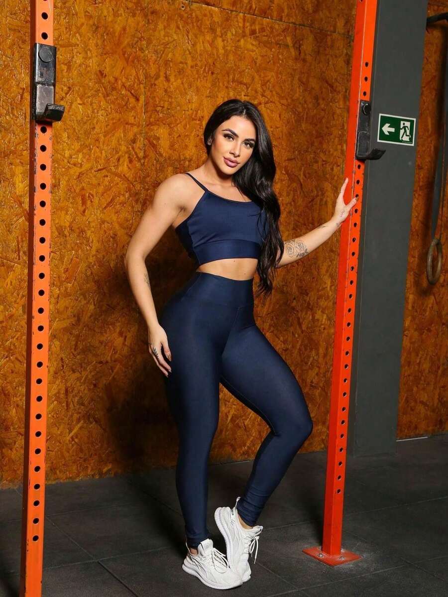 Conjunto Fitness Feminino com Top de Alça e Bojo