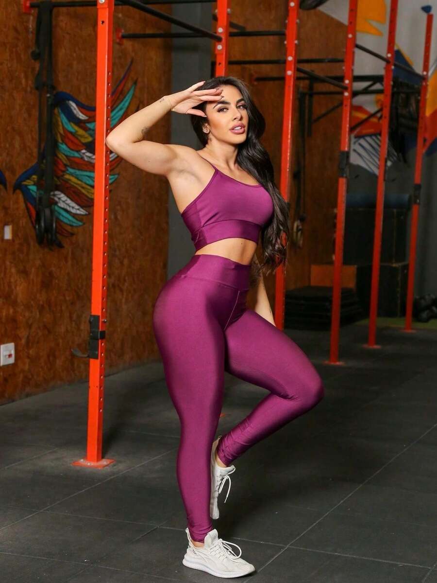 Conjunto Fitness Feminino com Top de Alça e Bojo