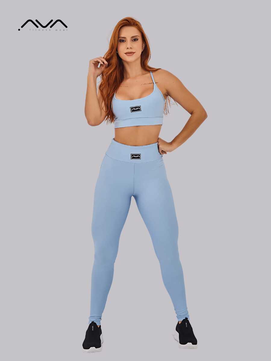 Conjunto Fitness Feminino com Top de Alças Finas e Legging de Compressão