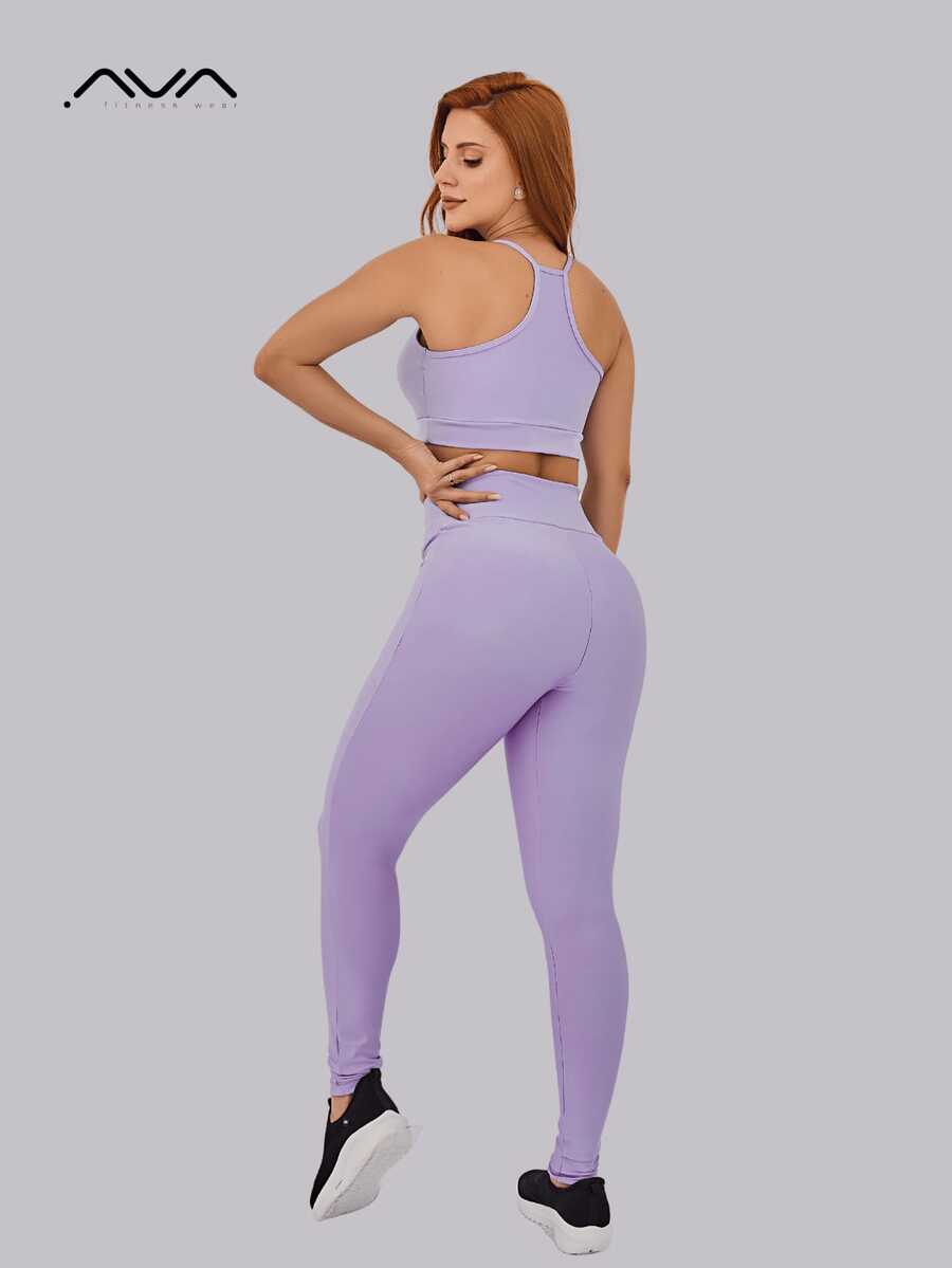 Conjunto Fitness Feminino com Top de Alças Finas e Legging de Compressão