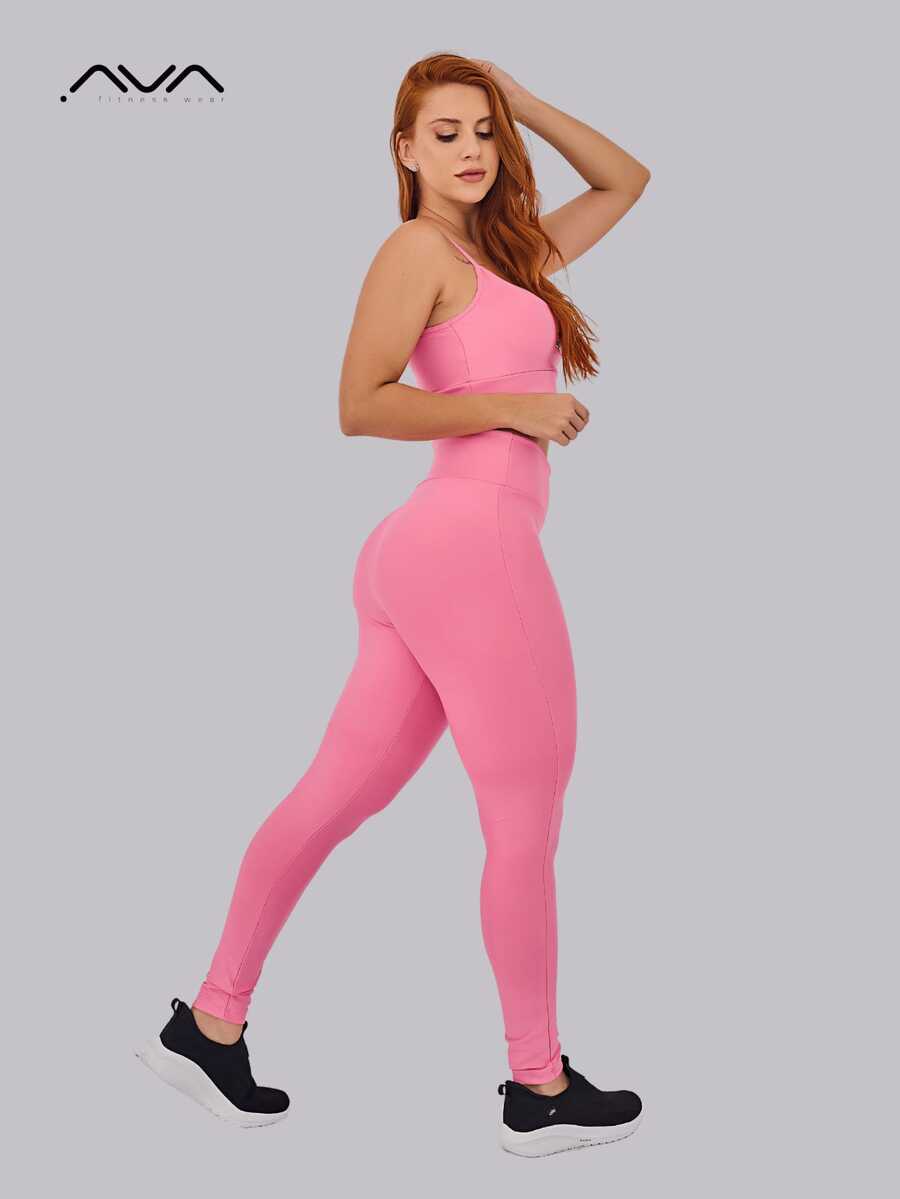 Conjunto Fitness Feminino com Top de Alças Finas e Legging de Compressão