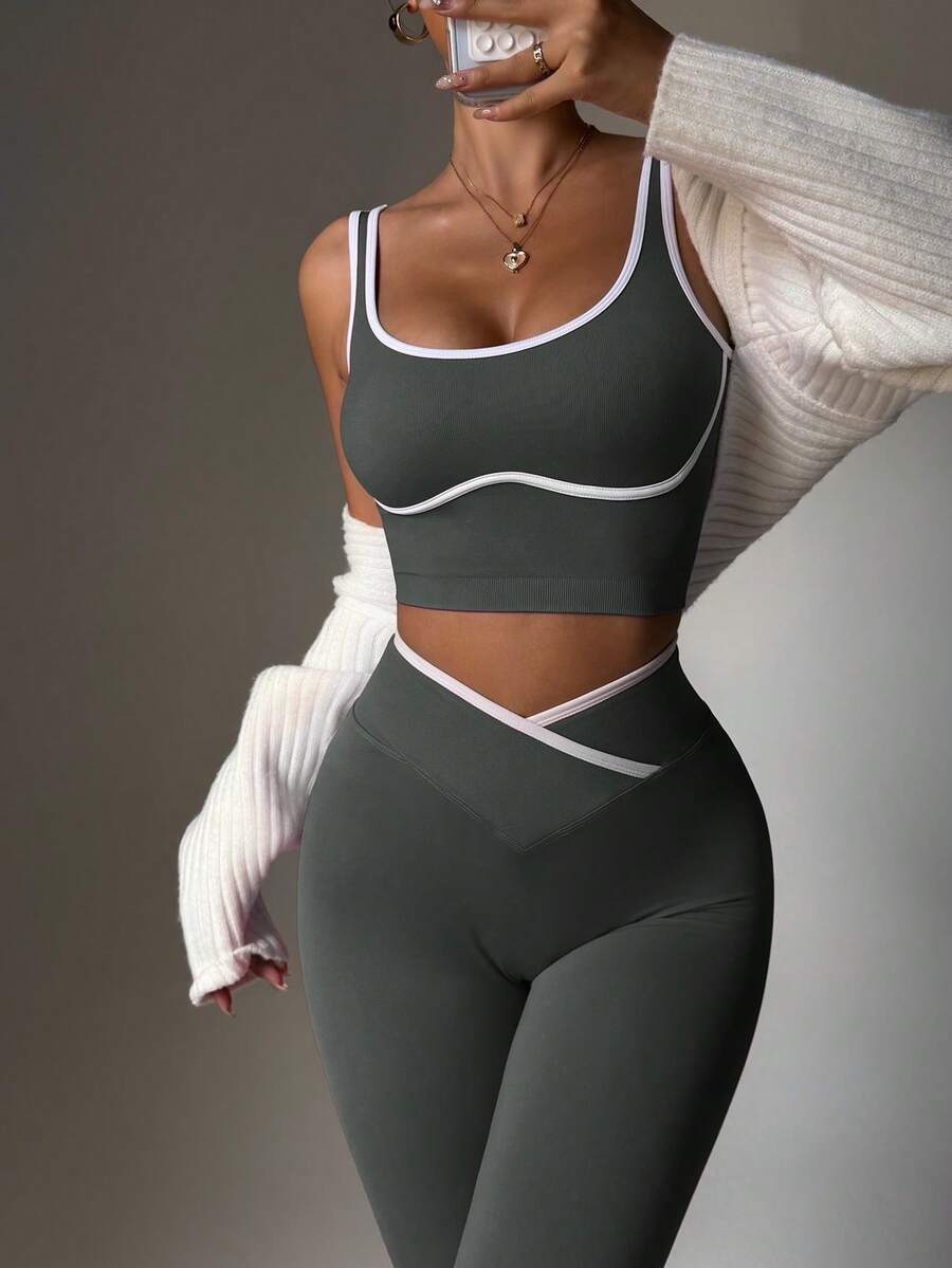 Conjunto Fitness Feminino Sem Costura com Cores Contrastantes