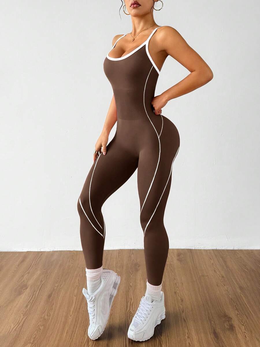 Macaquinho Fitness Feminino Sem Costas com Detalhes Contrastantes