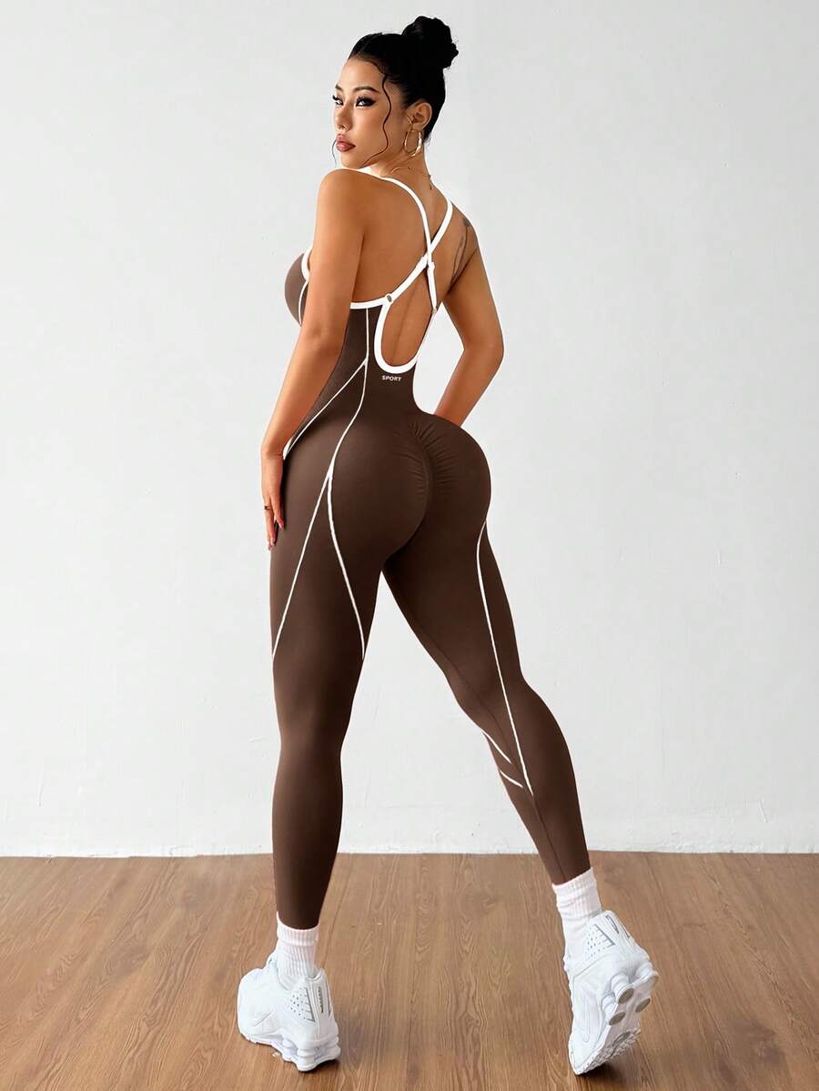 Macaquinho Fitness Feminino Sem Costas com Detalhes Contrastantes