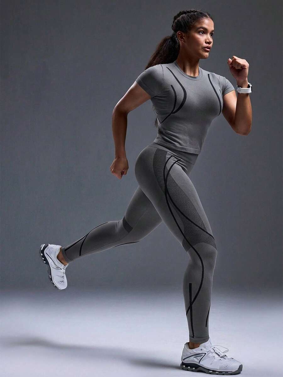 Legging Fitness Feminina Sem Costura com Listras Contrastantes