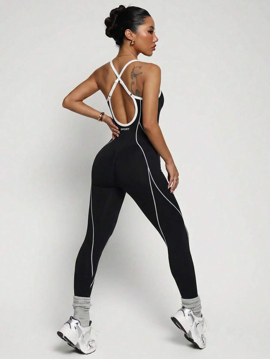 Macaquinho Fitness Feminino Sem Costas com Detalhes Contrastantes