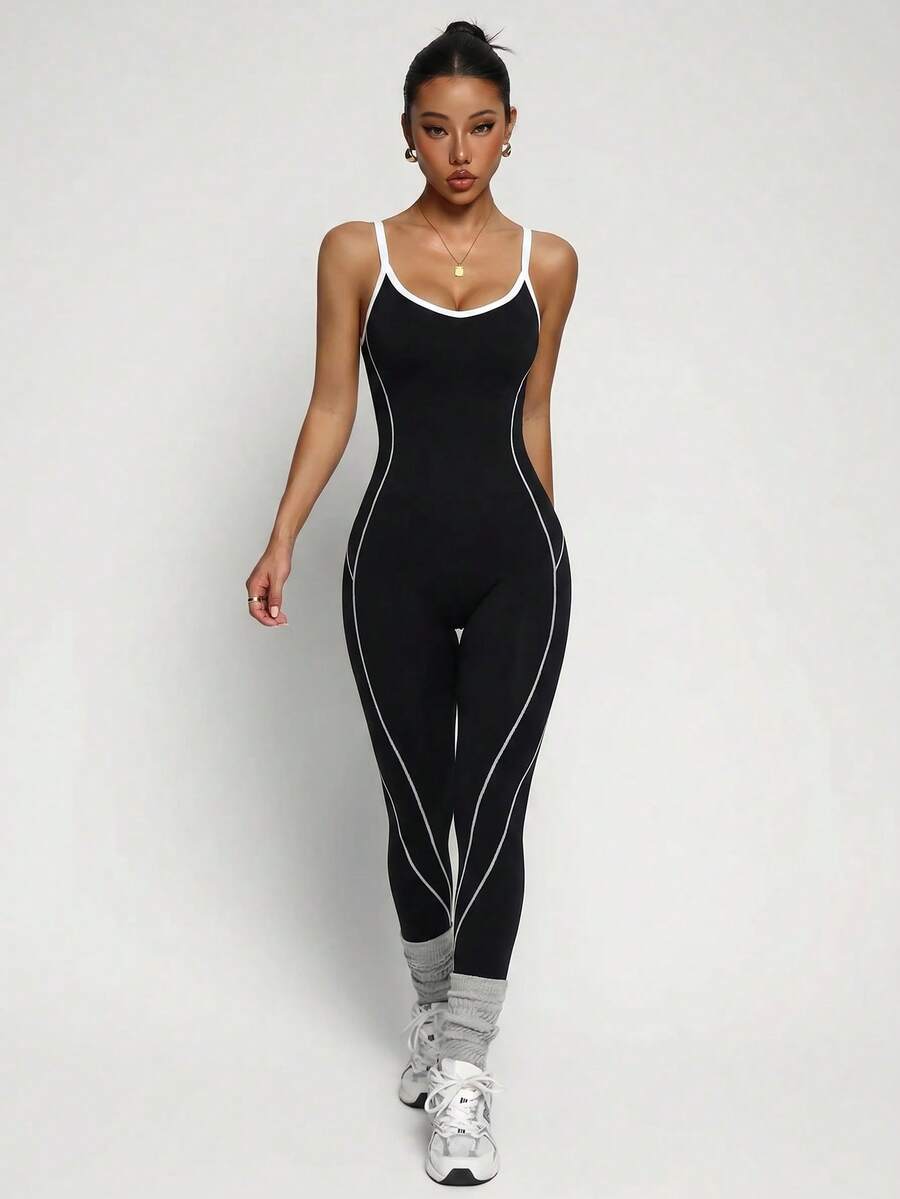 Macaquinho Fitness Feminino Sem Costas com Detalhes Contrastantes
