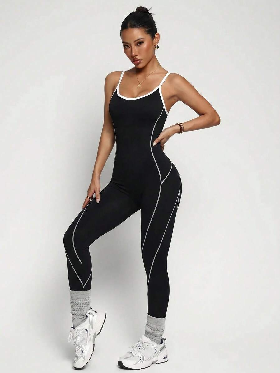 Macaquinho Fitness Feminino Sem Costas com Detalhes Contrastantes